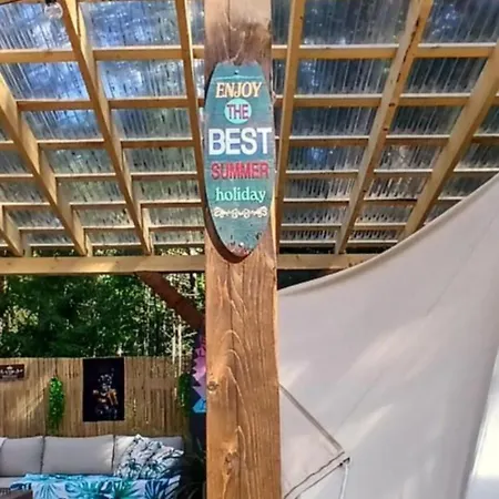 Campsite Miami Jungle Glamping Korjuse