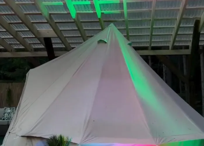 Miami Jungle Glamping Campingplatz Korjuse